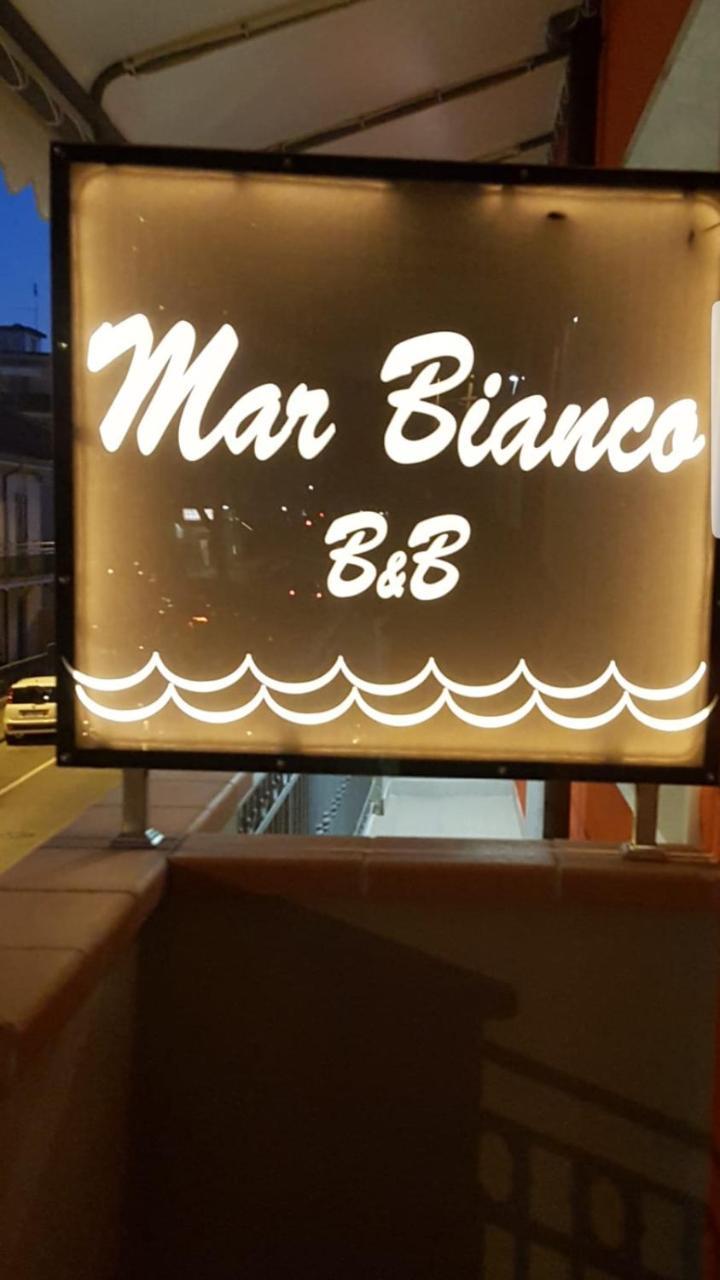 Marbianco B&B Marina Di Carrara Bagian luar foto