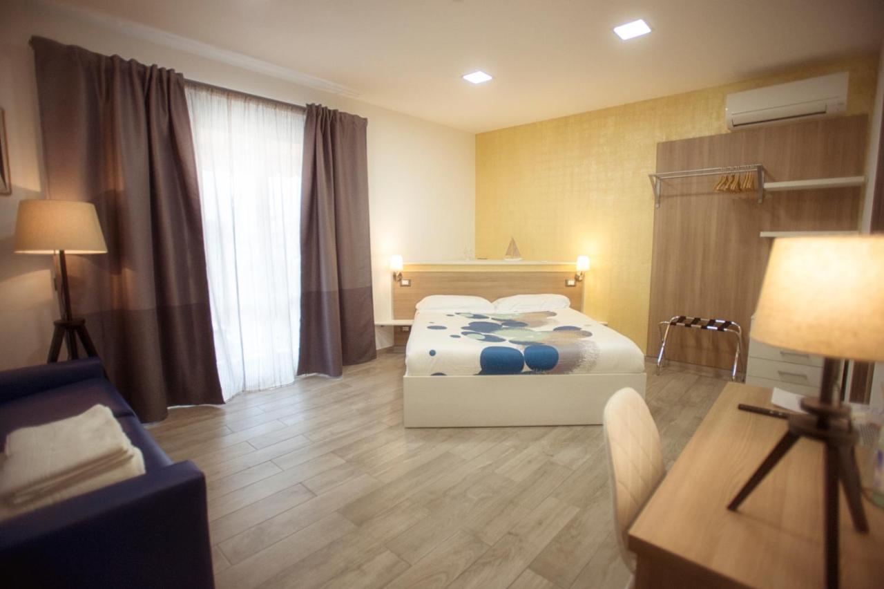 Marbianco B&B Marina Di Carrara Bagian luar foto